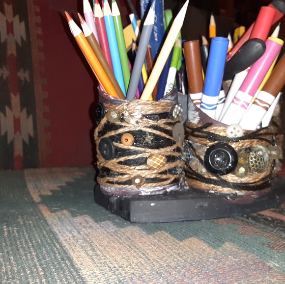 Container - Picture 4 of 7